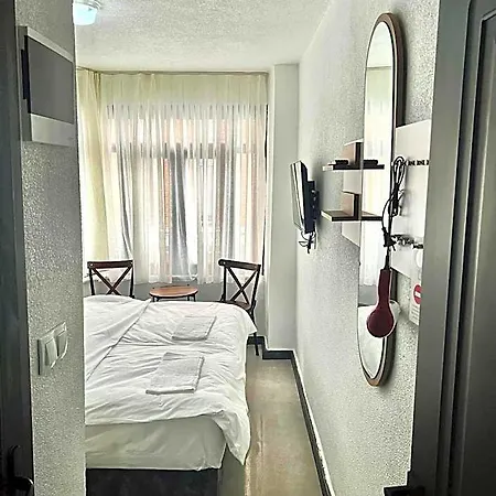 Noya Hotel cápsula Estambul